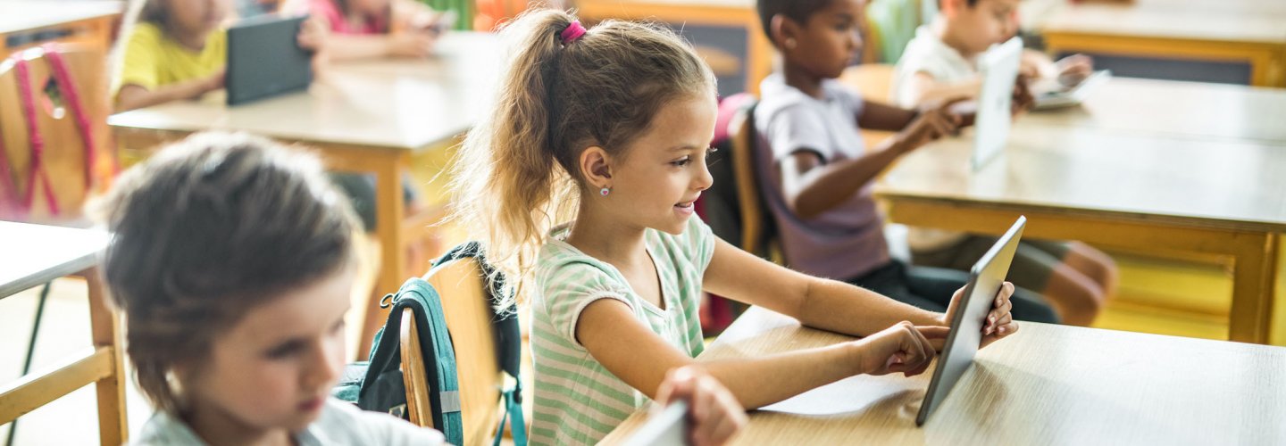 Libri elettronici per la scuola: cosa sono, come funzionano e quanto vengono usati