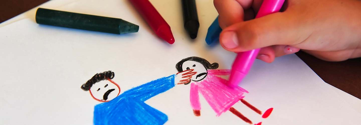 Abusi sui minori: cosa può e cosa deve fare l'insegnante