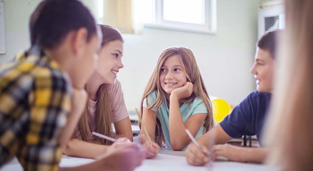 L’uso precoce di smartphone riduce l’apprendimento degli studenti più