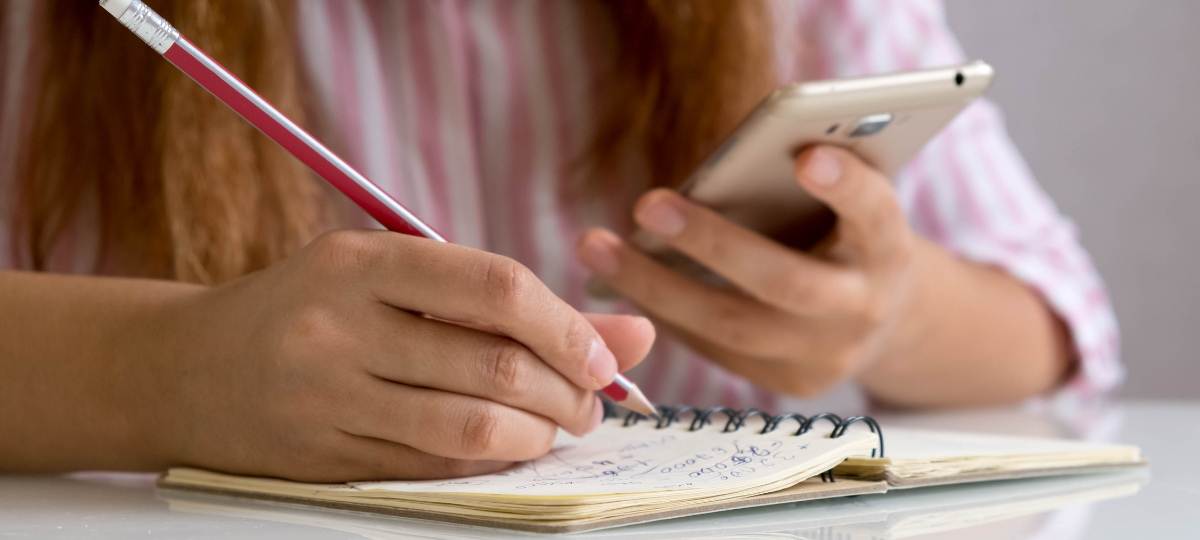 Per migliorare l'apprendimento è meglio scrivere a mano o al computer?