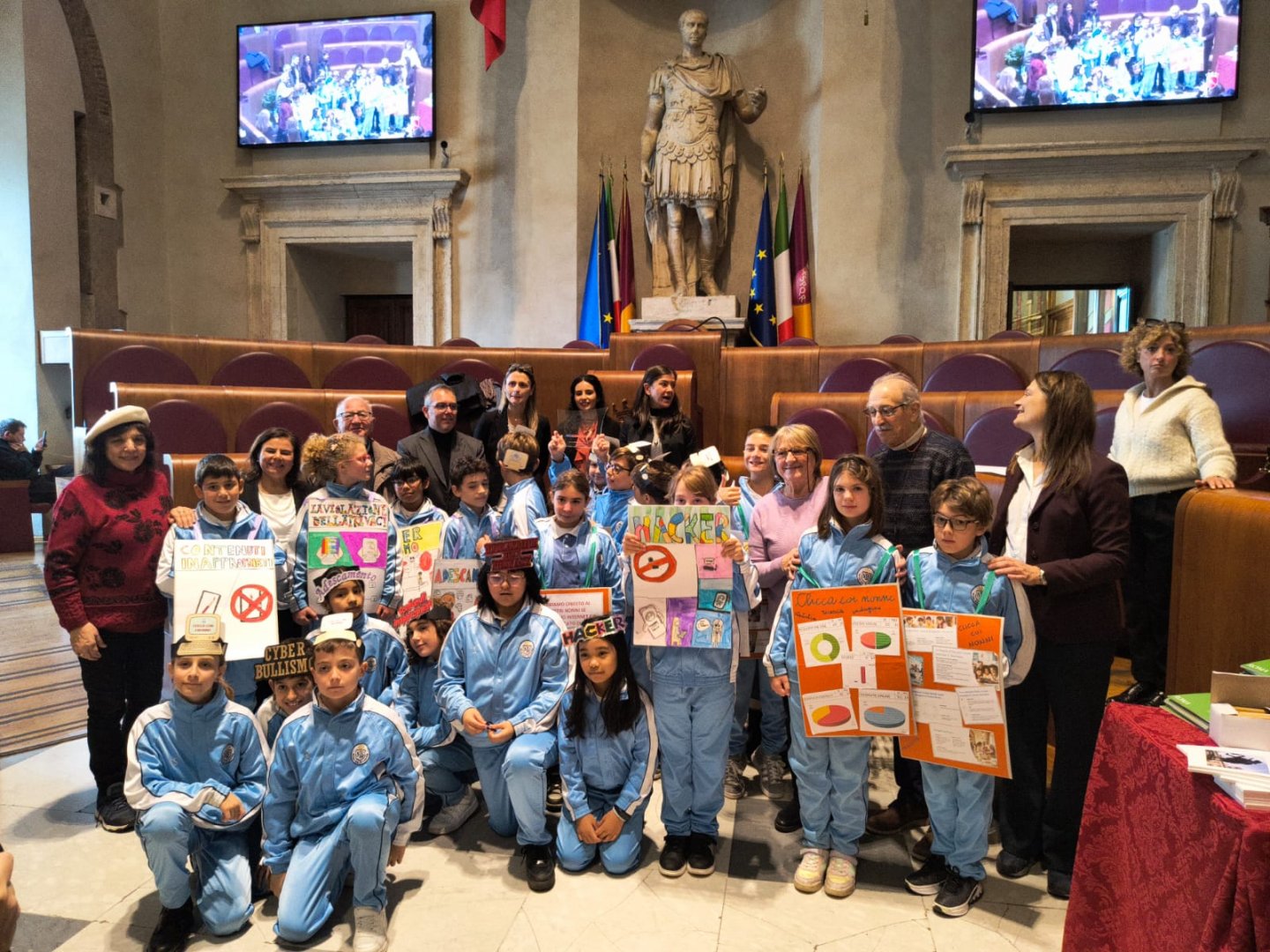 Immagine di copertina dell'articolo sulla cerimonia al Campidoglio per il concorso educativo di NeoConessi con i bambini